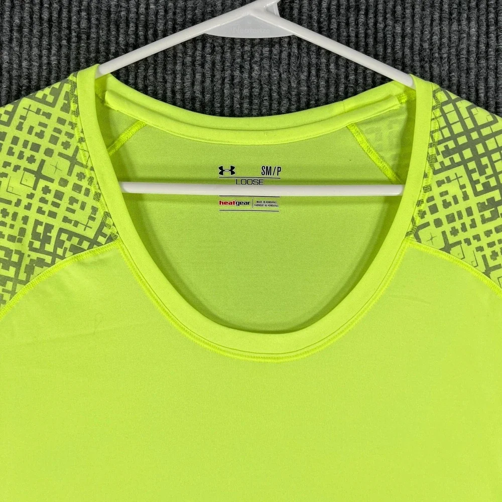 Under Armour Womens Shirt Small Green Short Sleeve Loose Fit Heat Gear Active